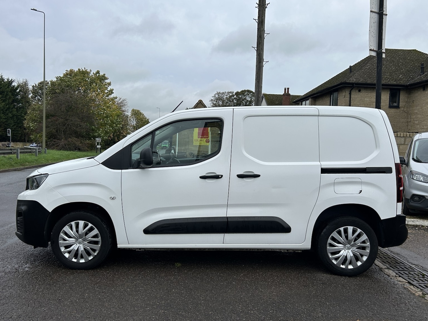 Used Peugeot Partner 2020 for sale - 76422109: Photo 2