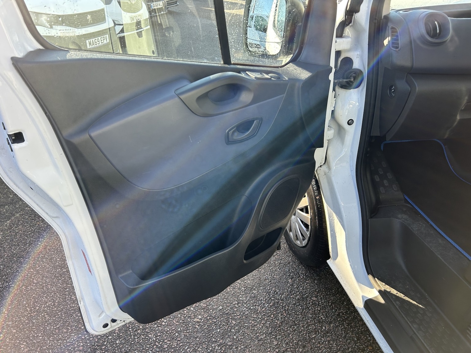 Used Vauxhall Vivaro 2016 for sale - 77201235: Photo 12