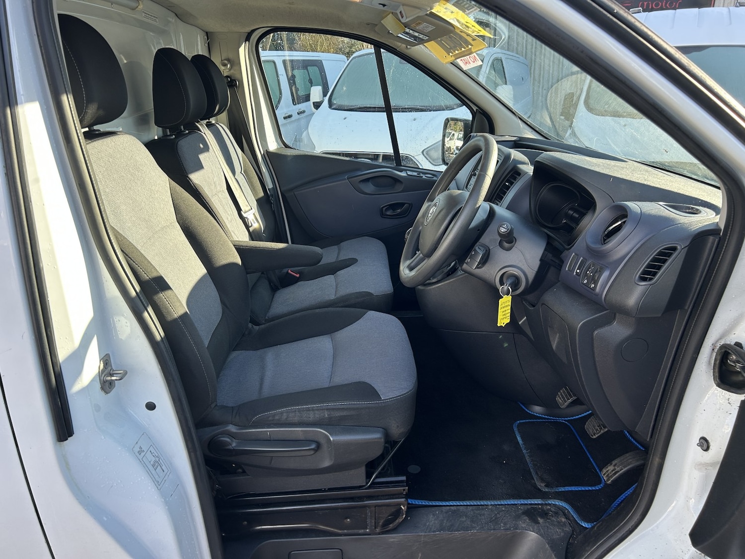 Used Vauxhall Vivaro 2016 for sale - 77201235: Photo 16