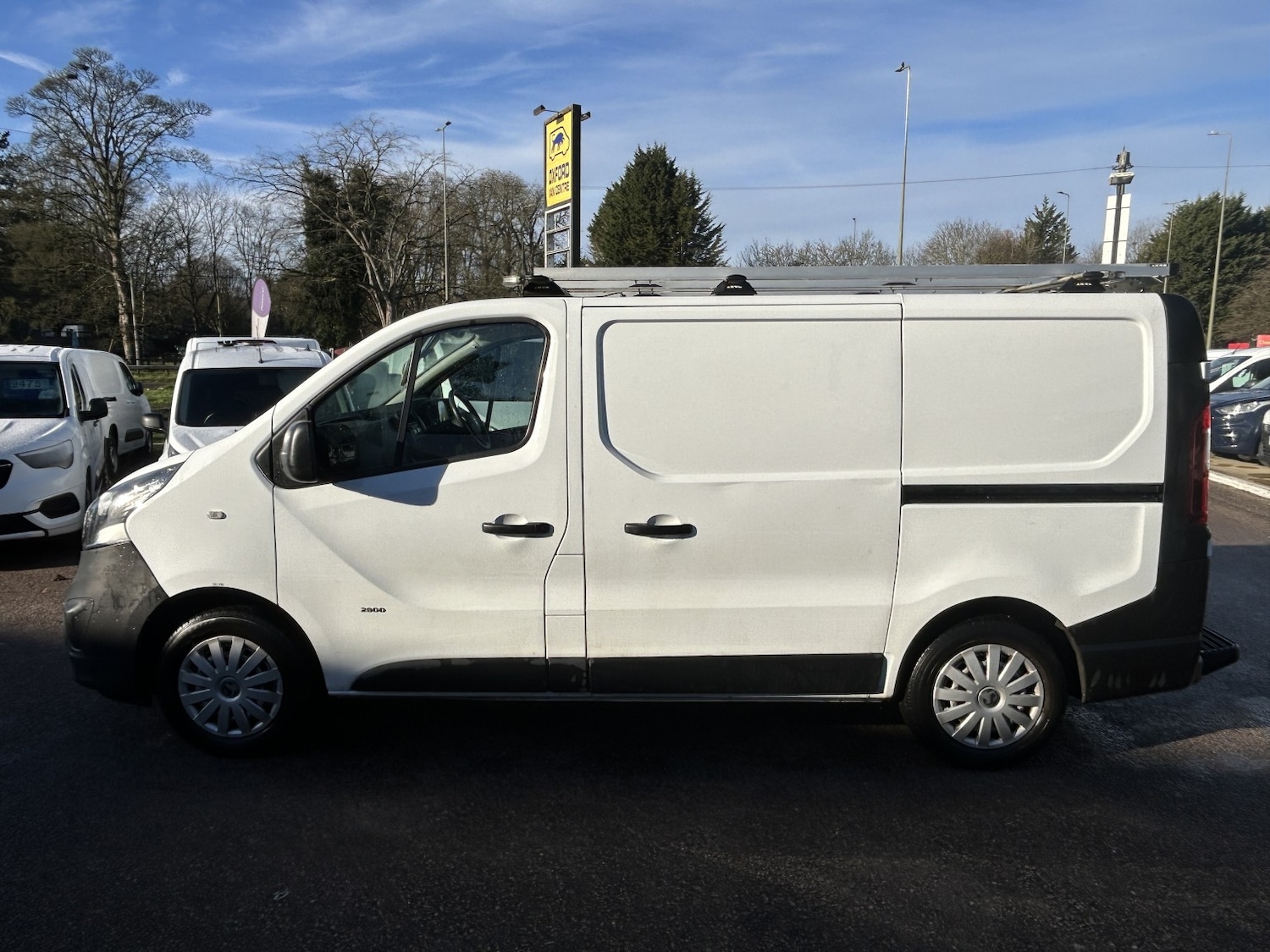 Used Vauxhall Vivaro 2016 for sale - 77201235: Photo 2