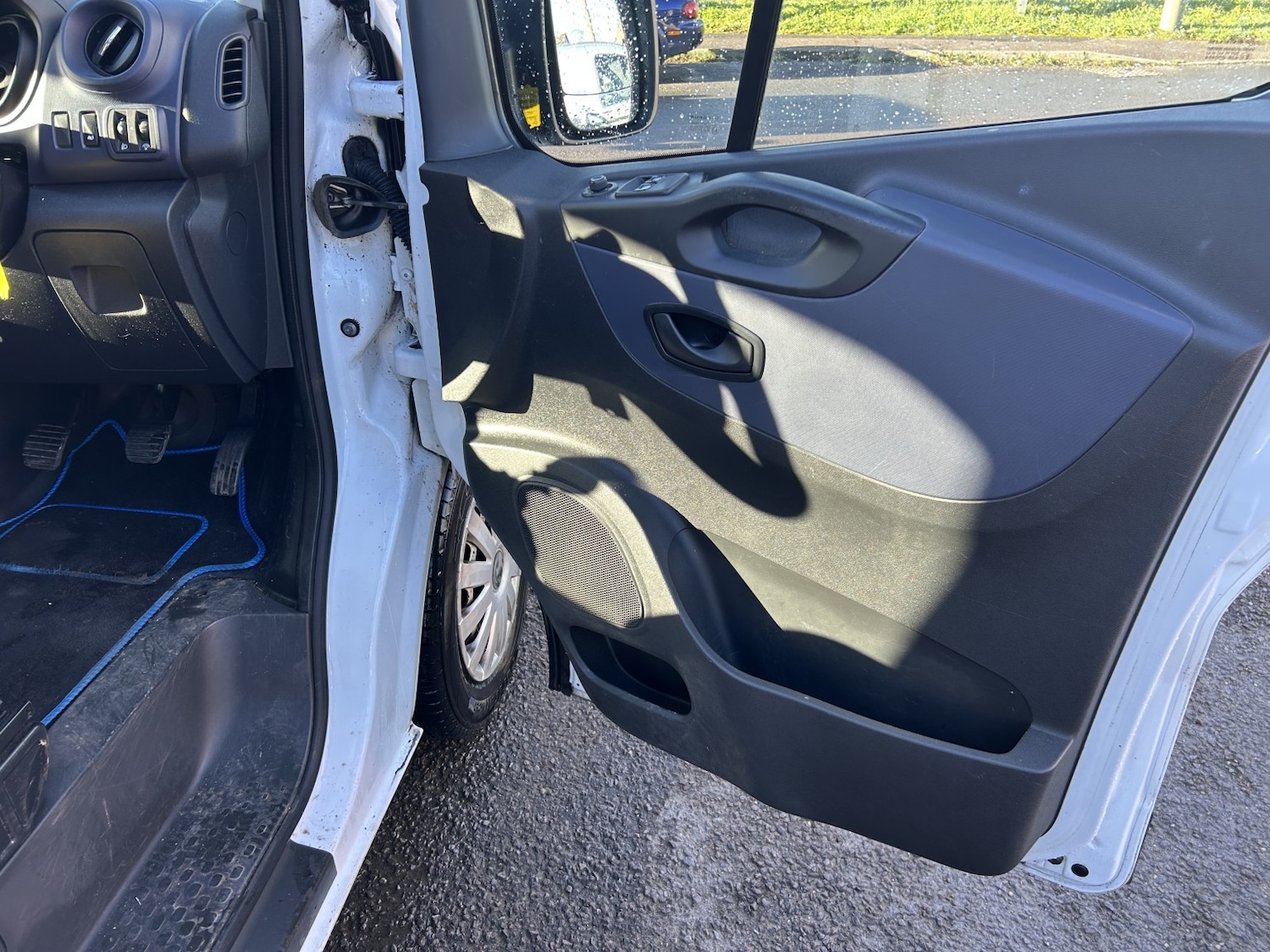 Used Vauxhall Vivaro 2016 for sale - 77201235: Photo 25