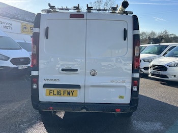 Used Vauxhall Vivaro 2016 for sale - 77201235: Photo