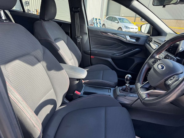 Used Ford Focus 2019 for sale - 76277402: Photo 11