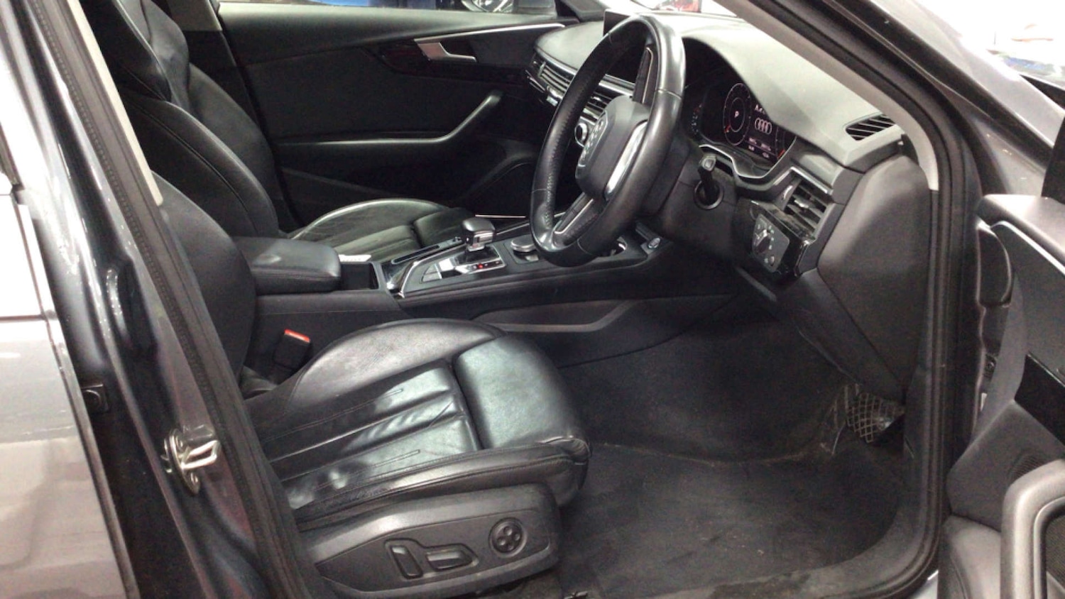 Used Audi A4 2018 for sale - 76387489: Photo 10