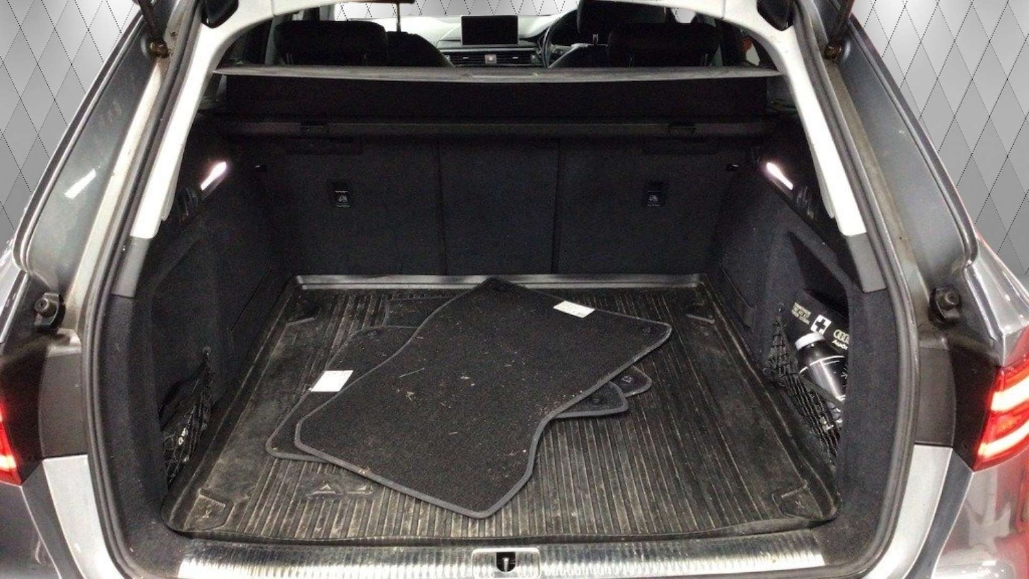 Used Audi A4 2018 for sale - 76387489: Photo 16