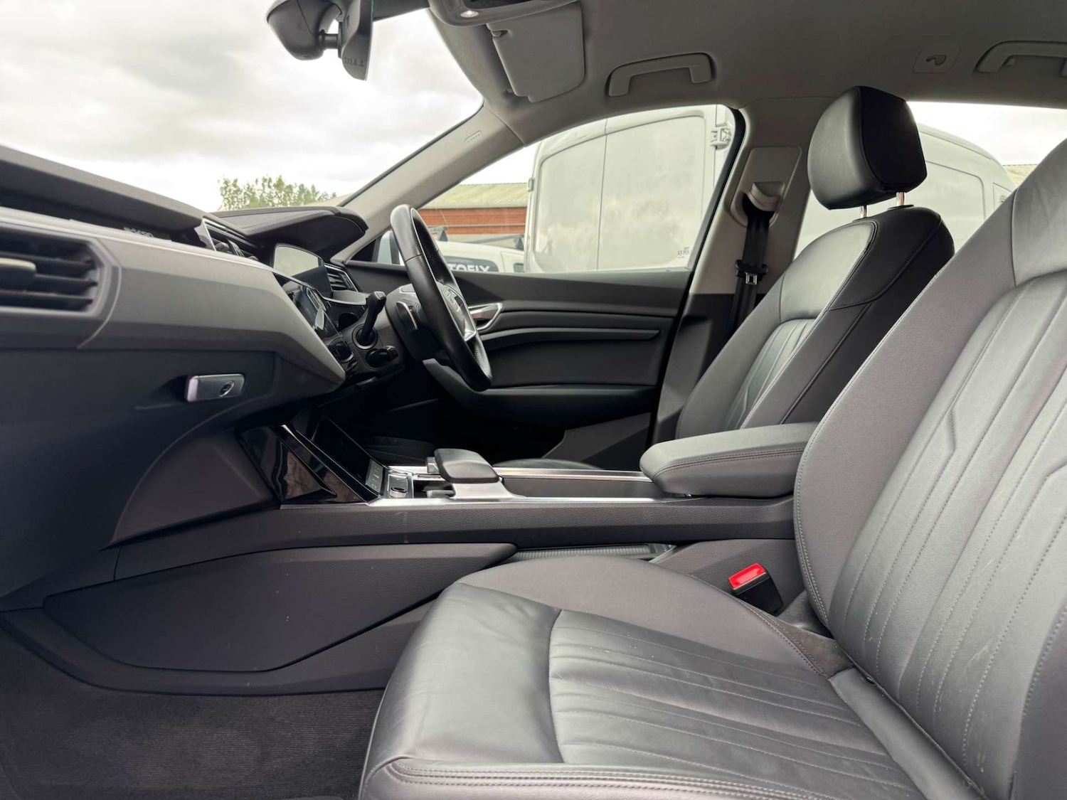 Used Audi e-tron 2020 for sale - 76600863: Photo 14