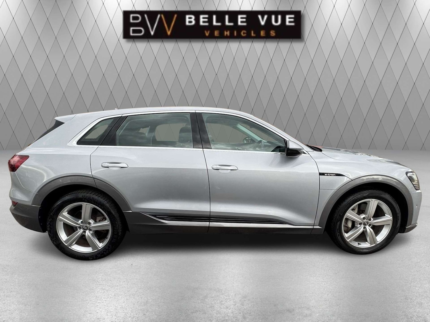 Used Audi e-tron 2020 for sale - 76600863: Photo 2