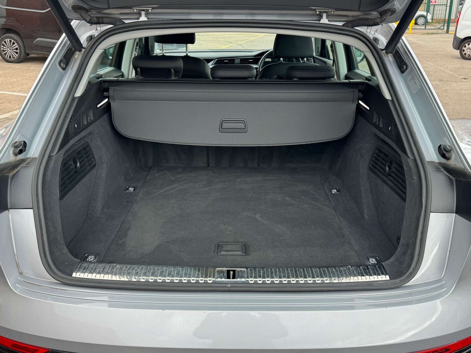 Used Audi e-tron 2020 for sale - 76600863: Photo 21