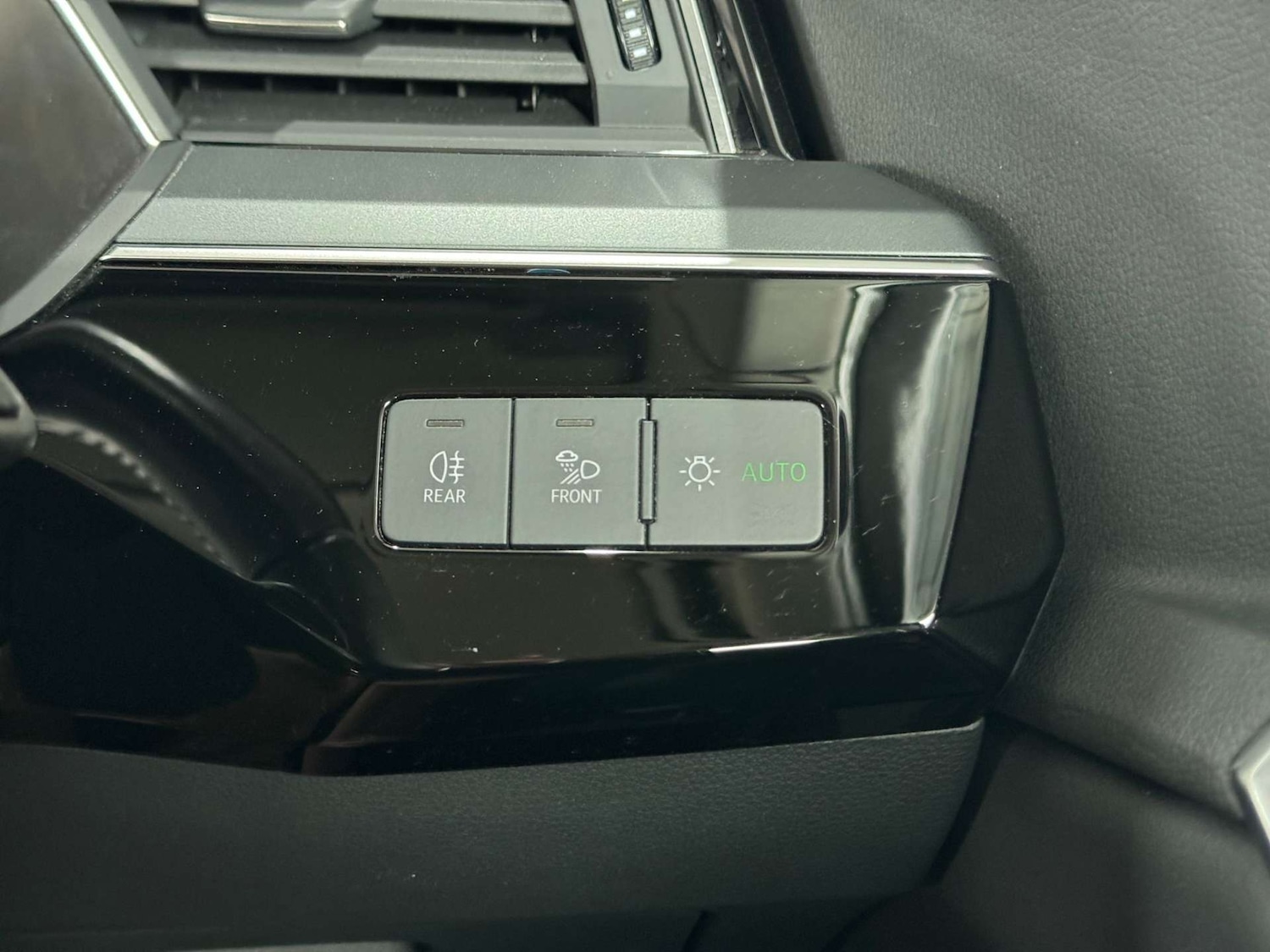 Used Audi e-tron 2020 for sale - 76600863: Photo 32