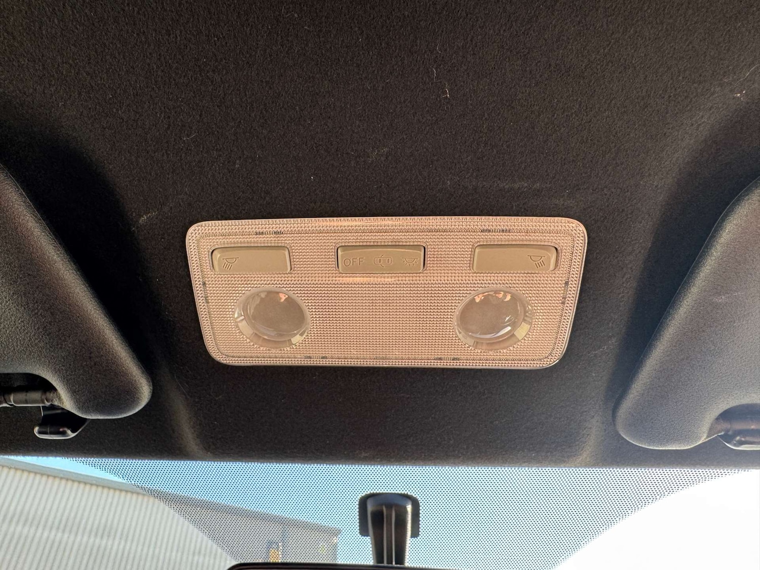 Used Toyota Yaris 2017 for sale - 76600565: Photo 44