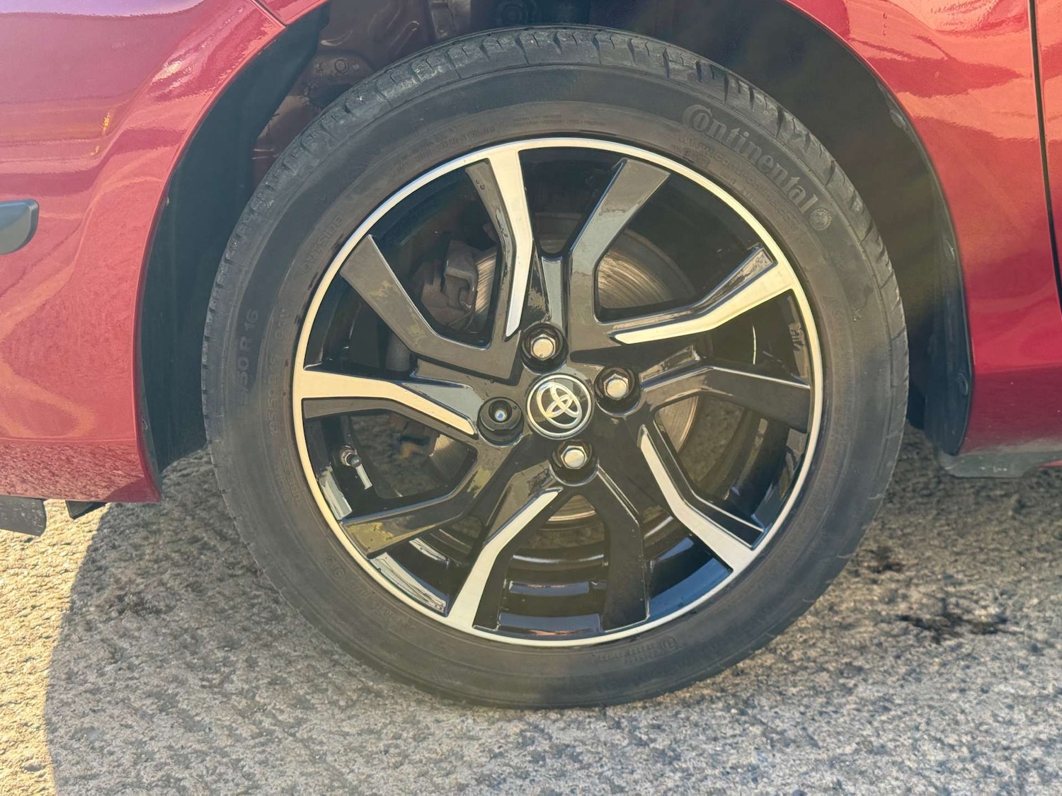 Used Toyota Yaris 2017 for sale - 76600565: Photo 50