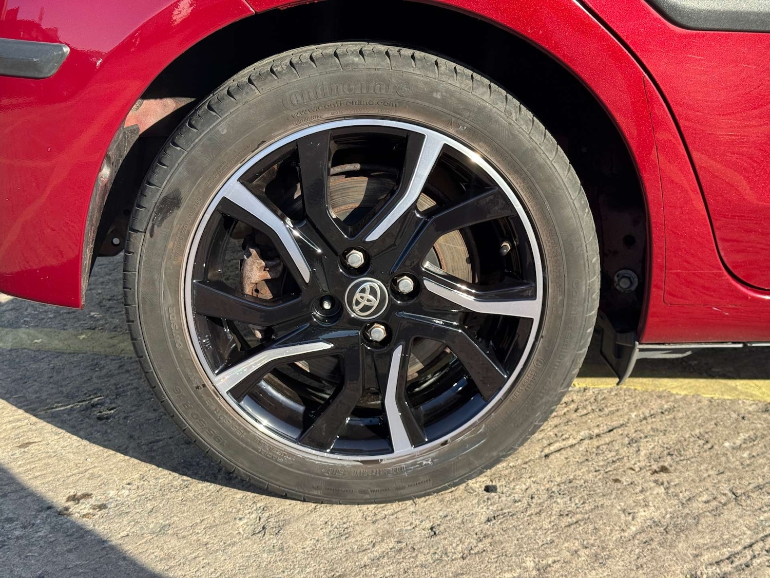 Used Toyota Yaris 2017 for sale - 76600565: Photo 52