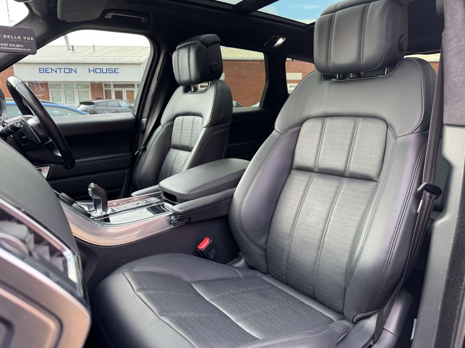 Used Land Rover Range Rover Sport 2018 for sale - 76363523: Photo 15