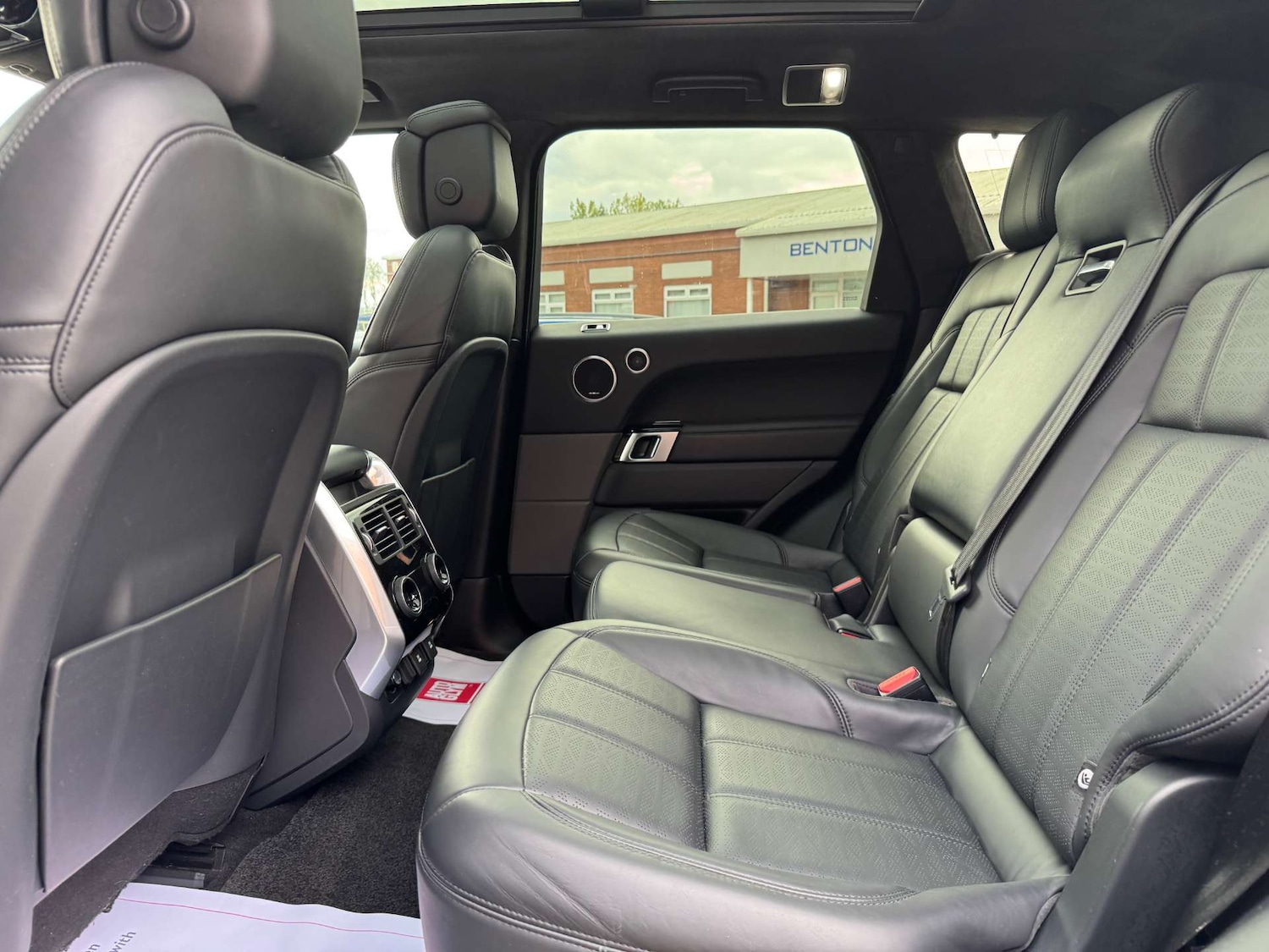 Used Land Rover Range Rover Sport 2018 for sale - 76363523: Photo 20