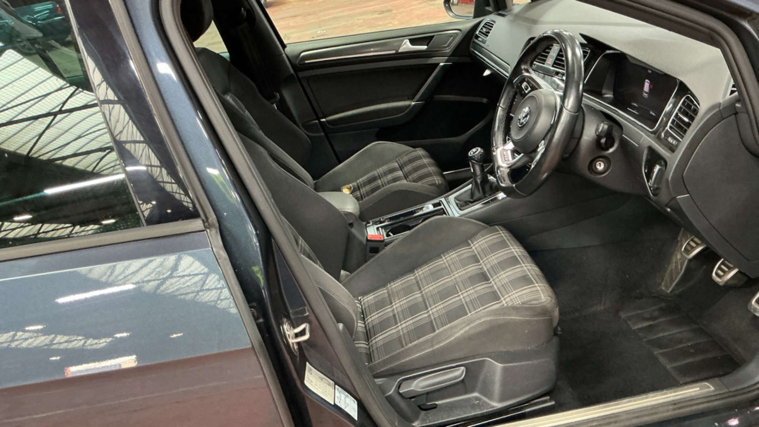 Used Volkswagen Golf 2018 for sale - 76455647: Photo 10