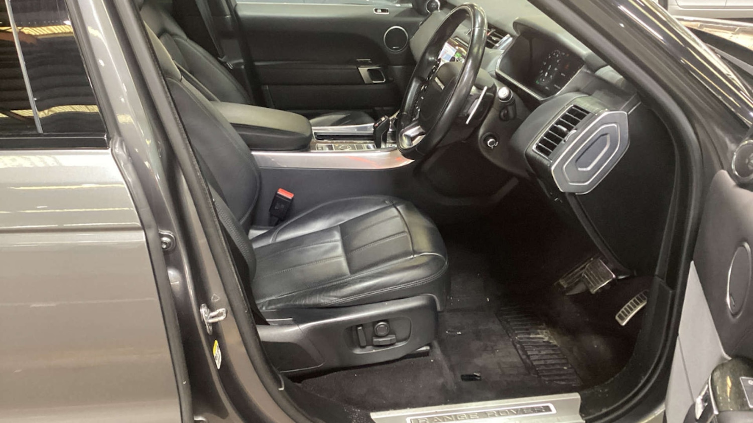 Used Land Rover Range Rover Sport 2018 for sale - 77167226: Photo 10