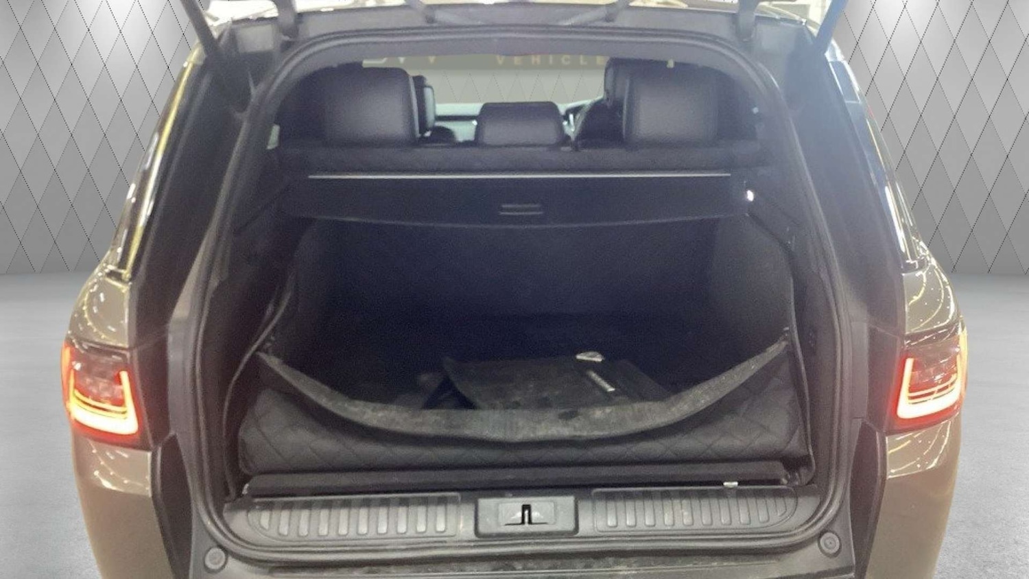 Used Land Rover Range Rover Sport 2018 for sale - 77167226: Photo 16