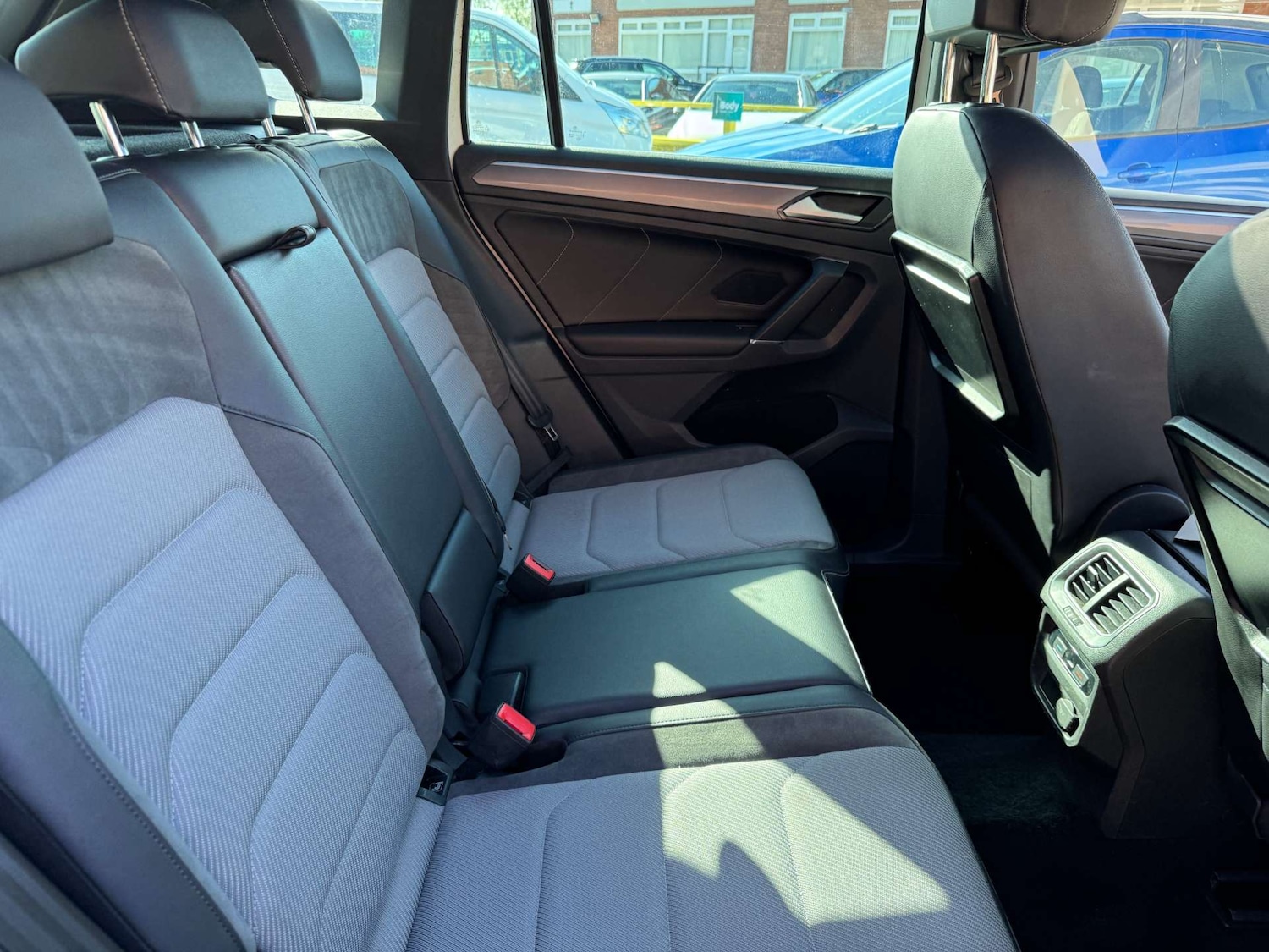 Used Volkswagen Tiguan 2017 for sale - 76363540: Photo 16