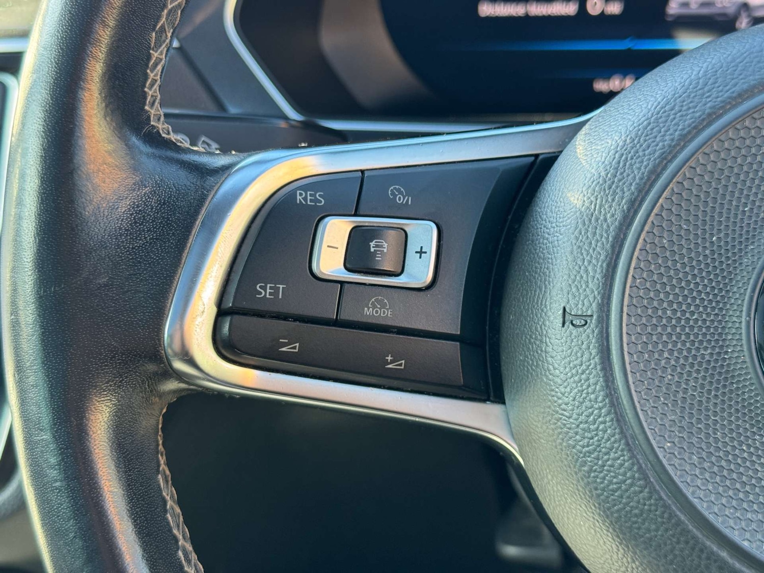 Used Volkswagen Tiguan 2017 for sale - 76363540: Photo 25