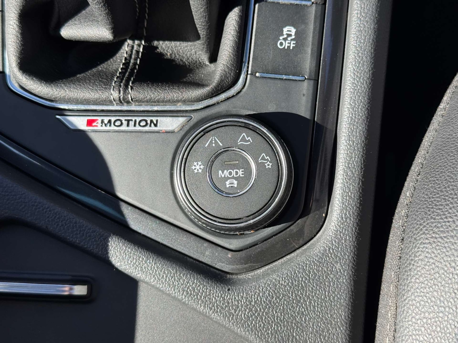 Used Volkswagen Tiguan 2017 for sale - 76363540: Photo 35