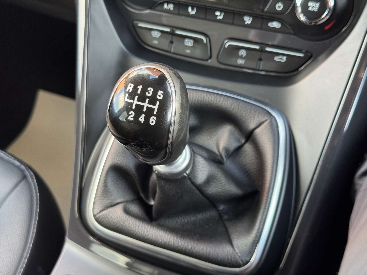 Used Ford Kuga 2016 for sale - 76363667: Photo 38