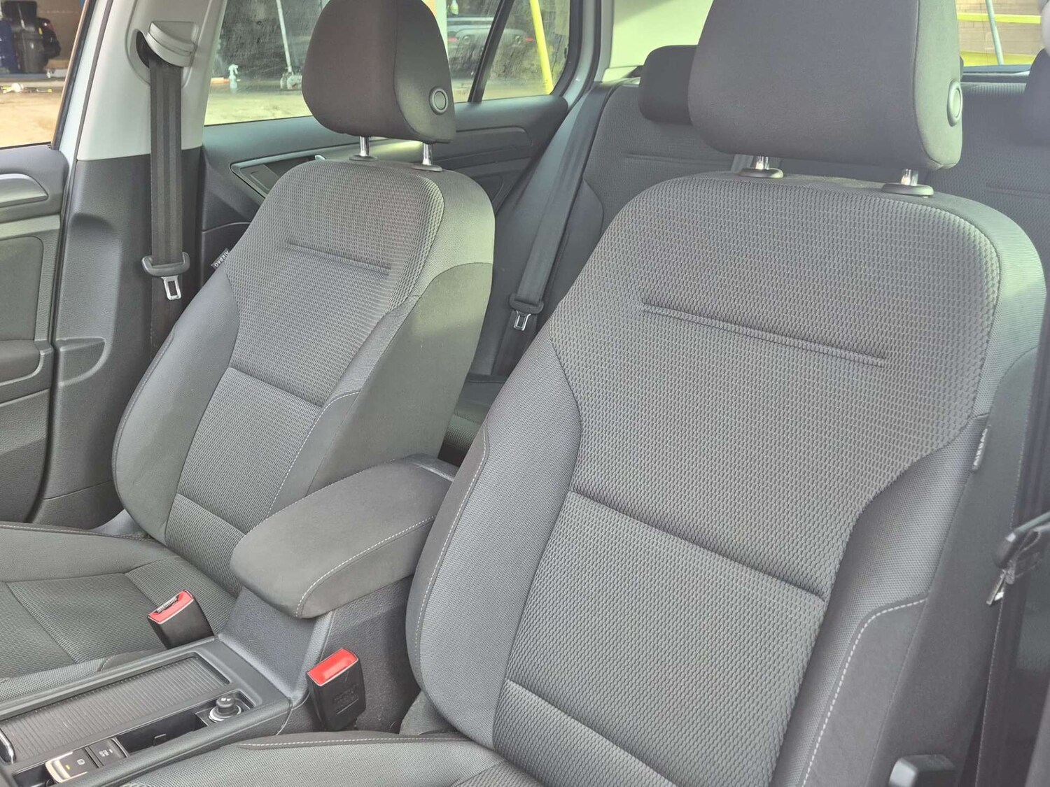 Used Volkswagen Golf 2019 for sale - 76759983: Photo 31