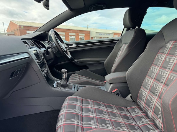 Used Volkswagen Golf 2015 for sale - 76277422: Photo 13