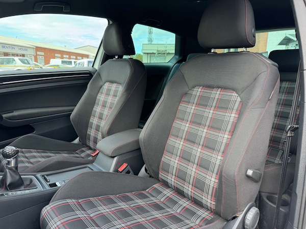 Used Volkswagen Golf 2015 for sale - 76277422: Photo 14