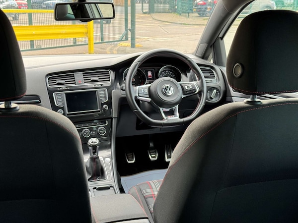 Used Volkswagen Golf 2015 for sale - 76277422: Photo 20