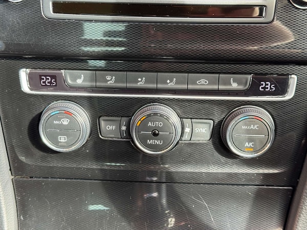 Used Volkswagen Golf 2015 for sale - 76277422: Photo 40