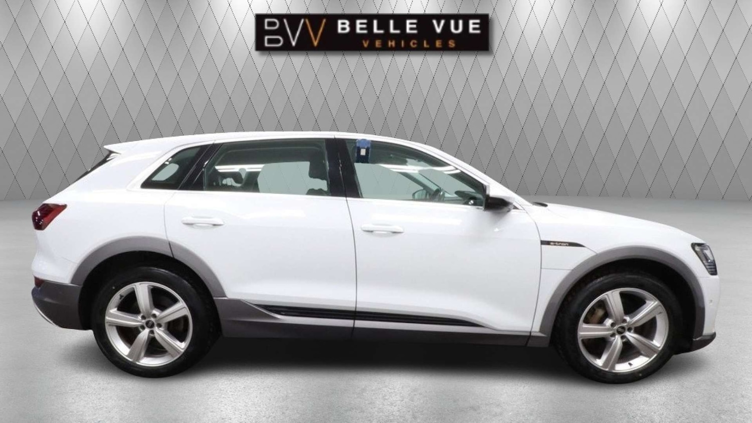 Used Audi e-tron 2020 for sale - 76724031: Photo 2