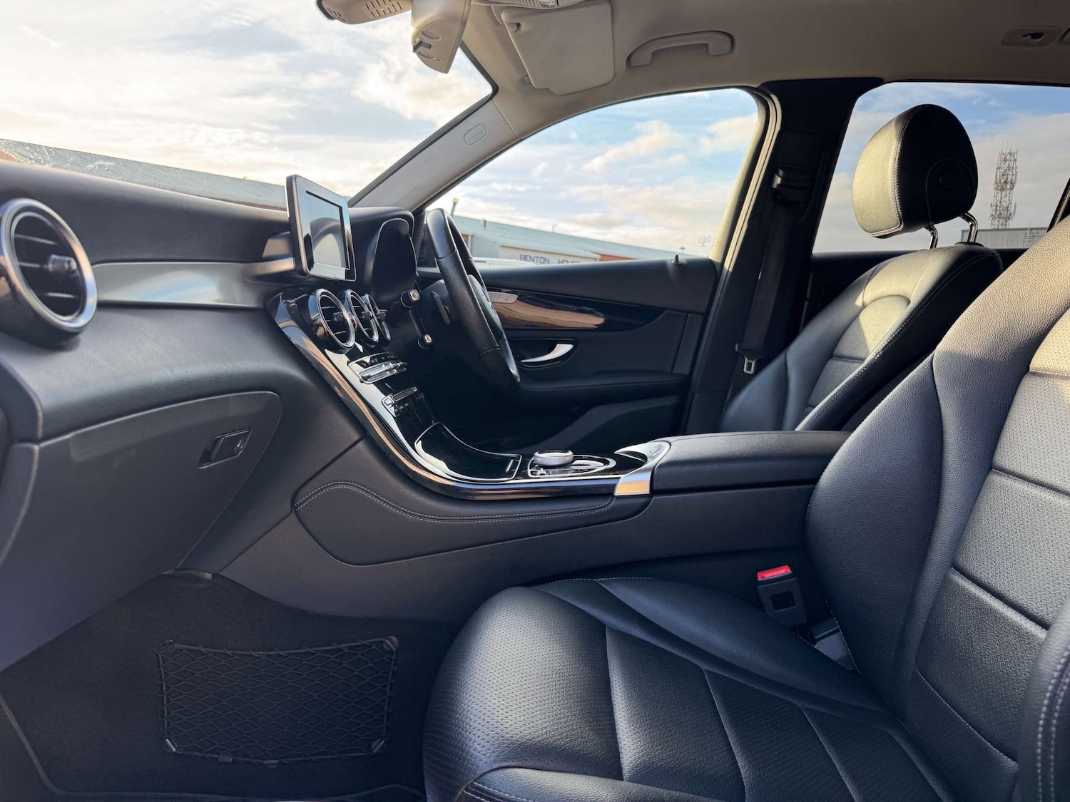 Used Mercedes-Benz GLC 2019 for sale - 76600643: Photo 13