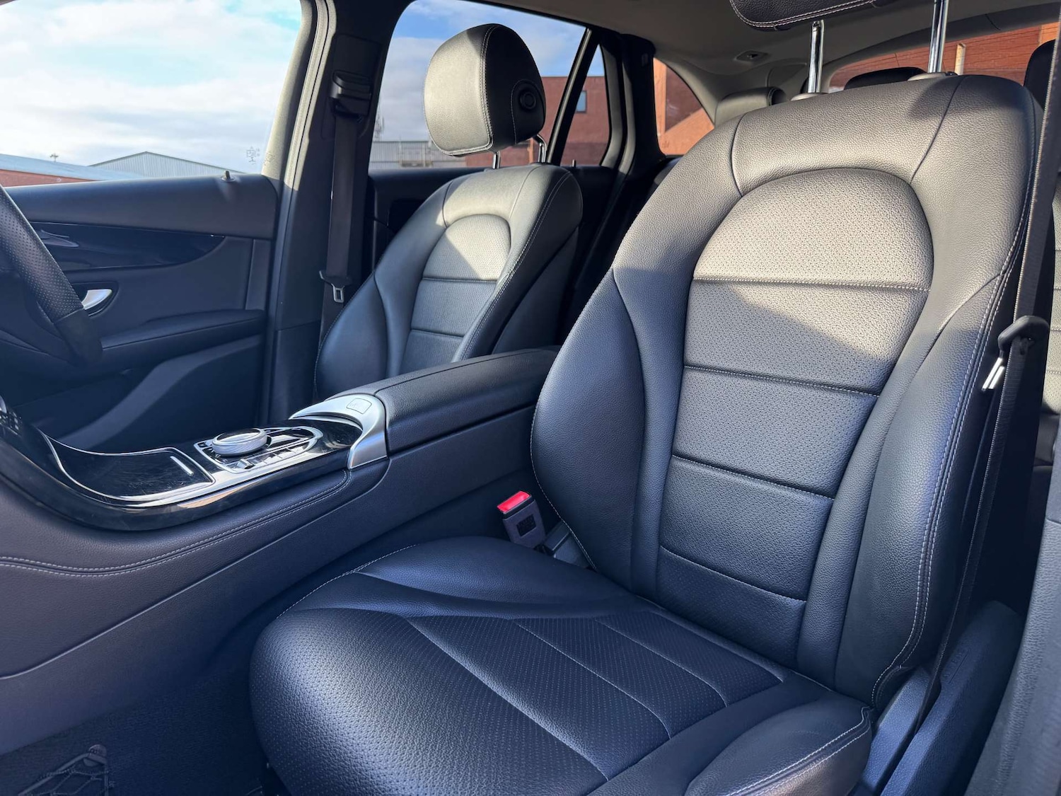 Used Mercedes-Benz GLC 2019 for sale - 76600643: Photo 14