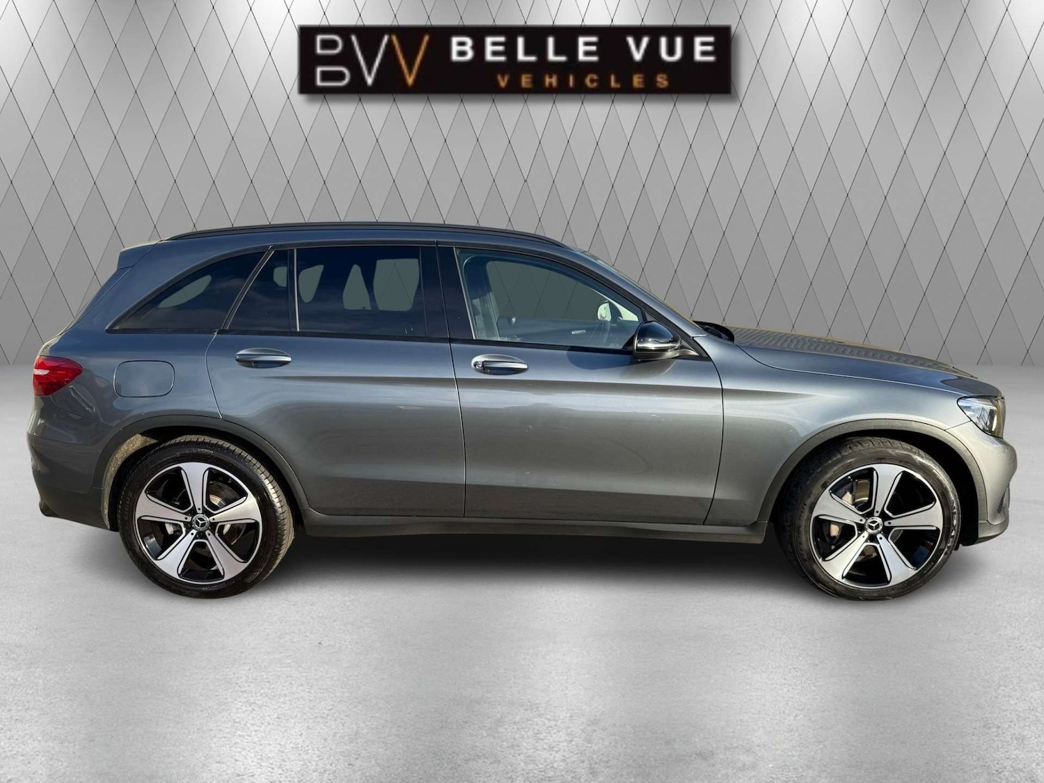 Used Mercedes-Benz GLC 2019 for sale - 76600643: Photo 2