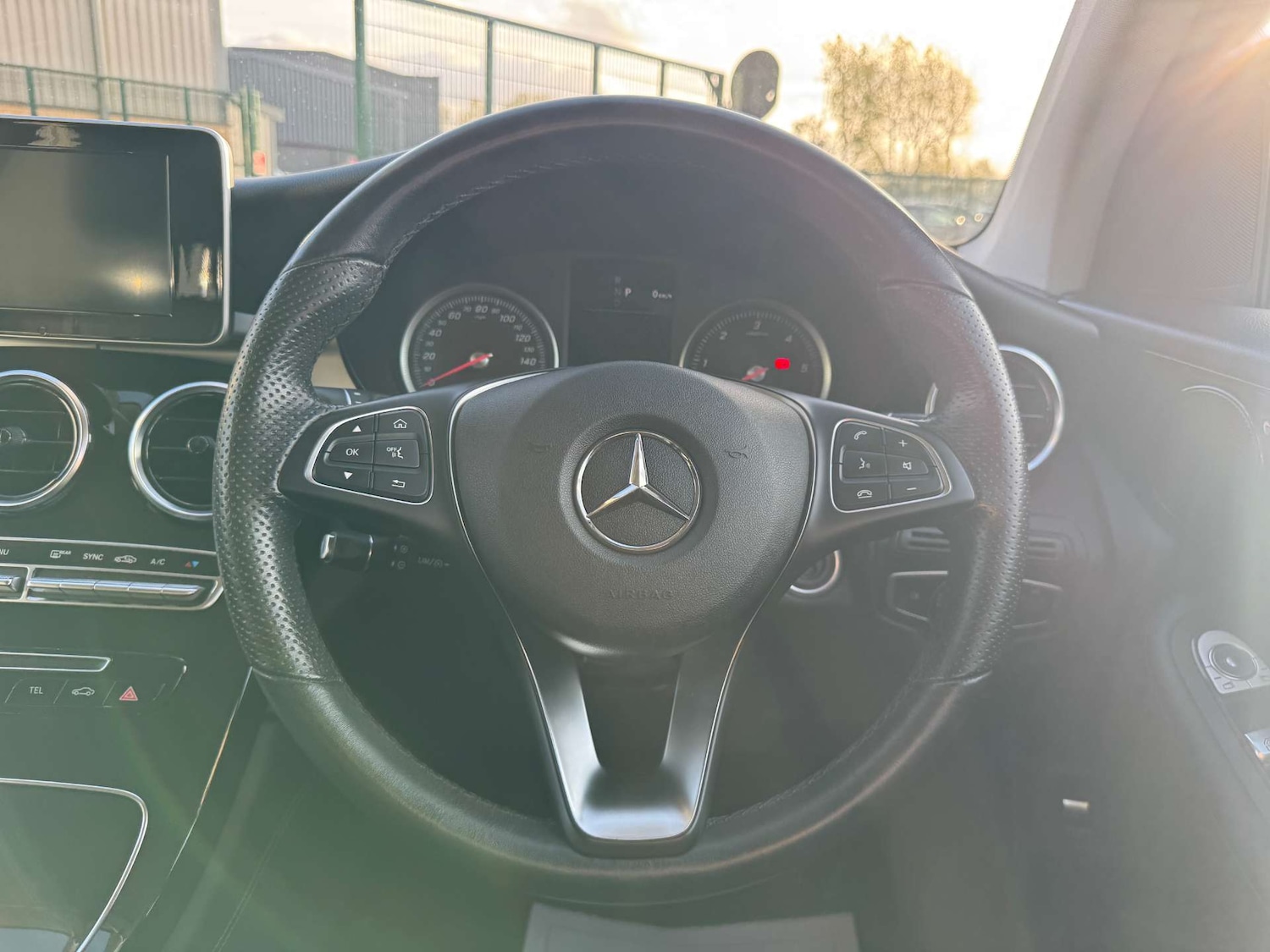 Used Mercedes-Benz GLC 2019 for sale - 76600643: Photo 23