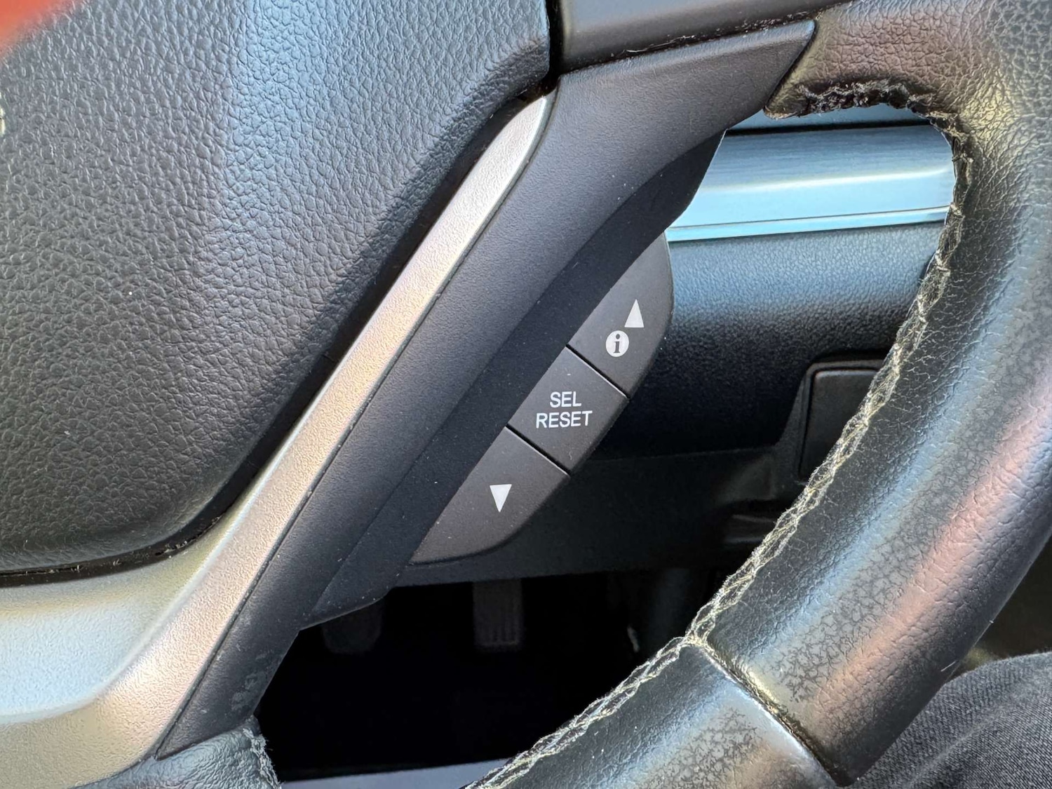 Used Honda CR-V 2015 for sale - 76600982: Photo 28