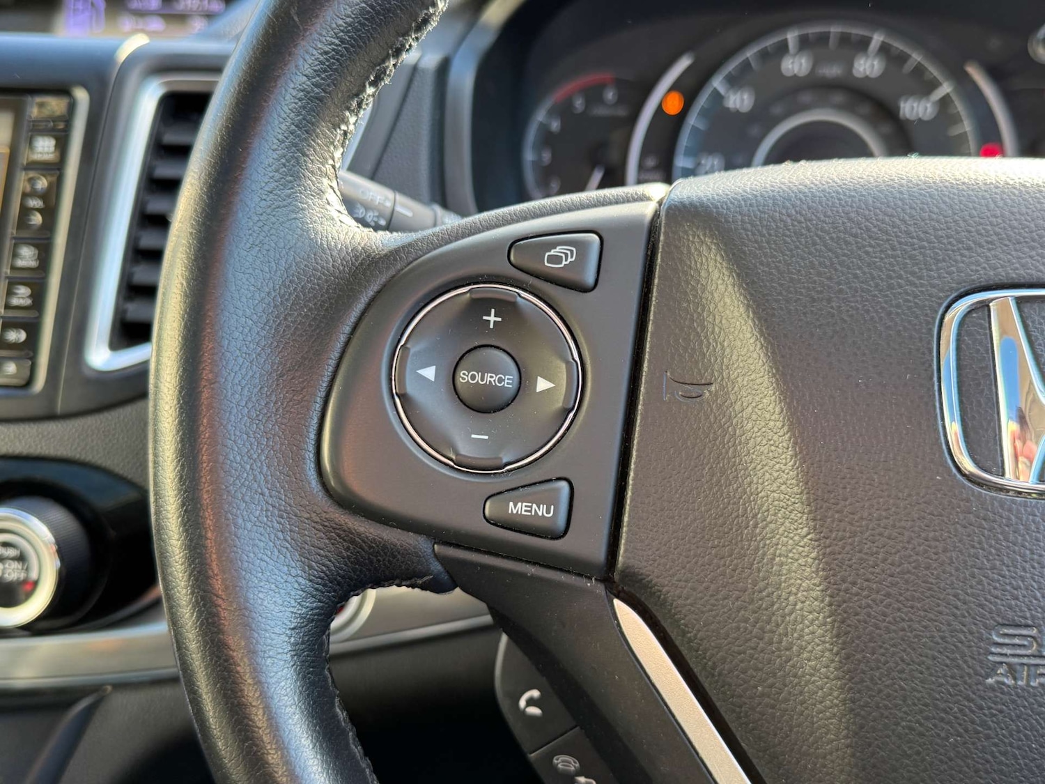 Used Honda CR-V 2015 for sale - 76600982: Photo 29