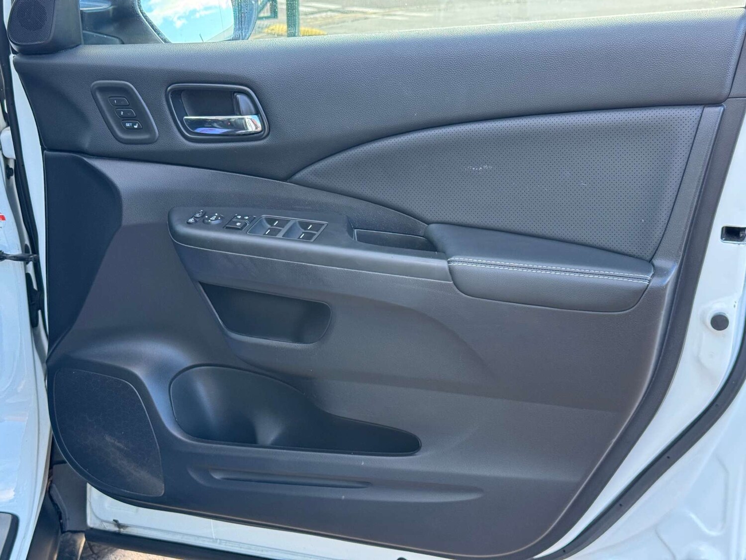 Used Honda CR-V 2015 for sale - 76600982: Photo 55