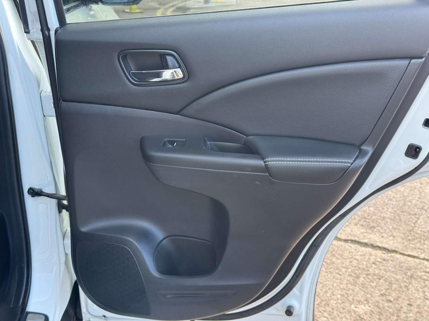 Used Honda CR-V 2015 for sale - 76600982: Photo 56