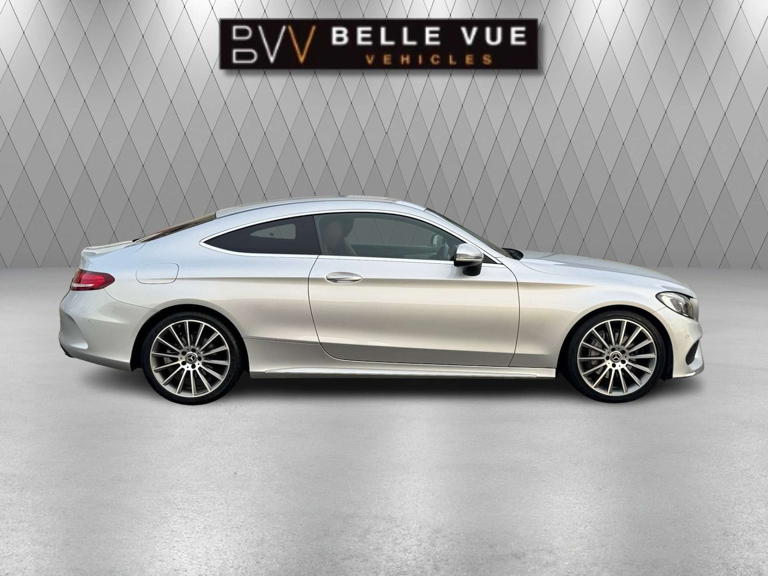 Used Mercedes-Benz C Class 2017 for sale - 76647104: Photo 2