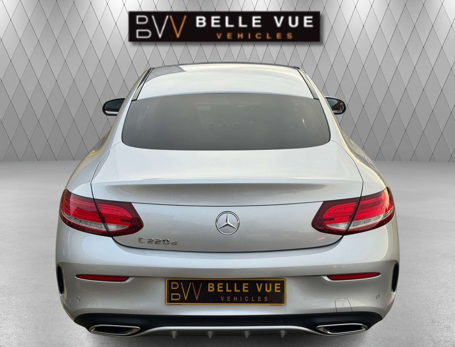 Used Mercedes-Benz C Class 2017 for sale - 76647104: Photo 4