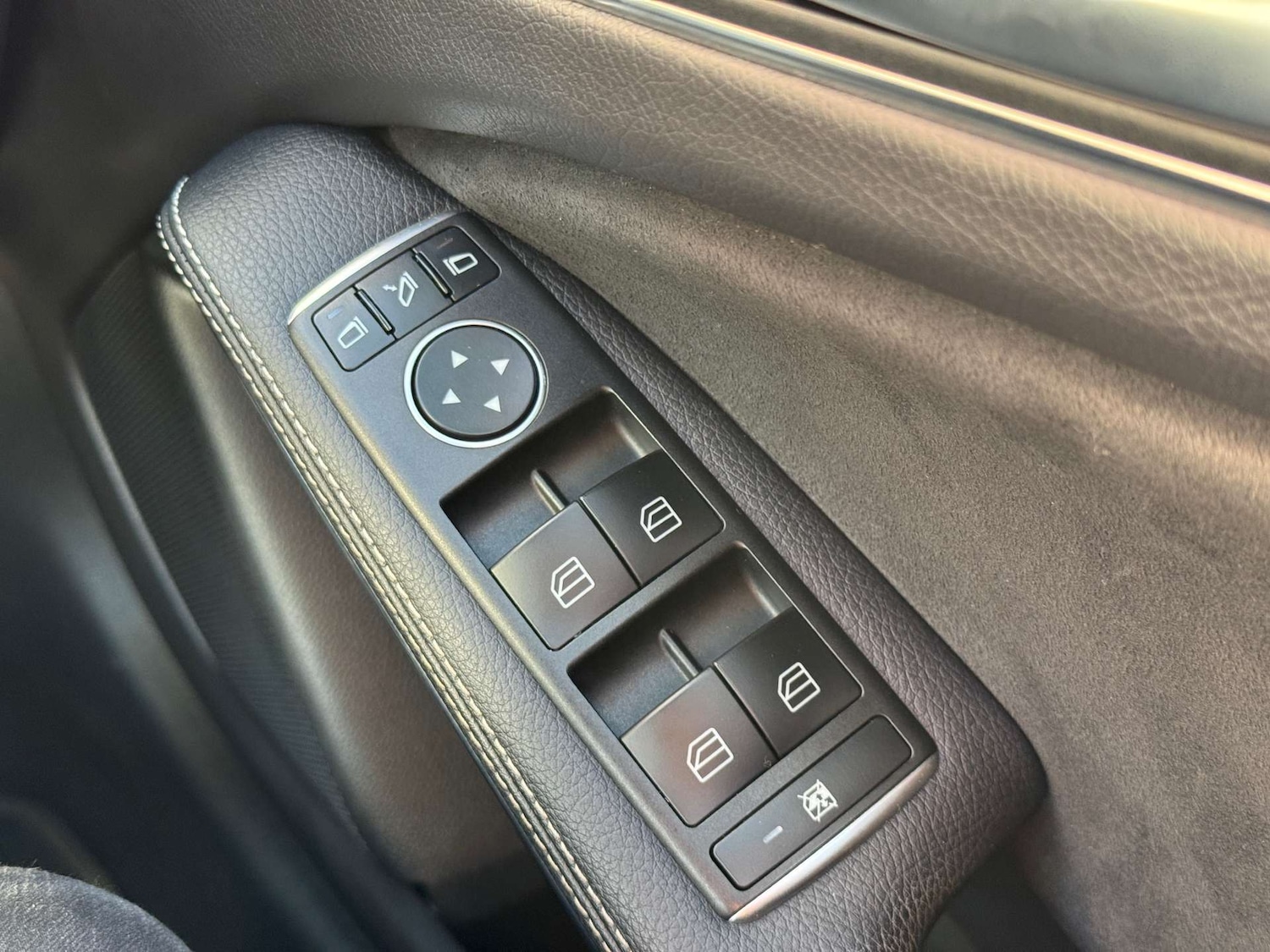 Used Mercedes-Benz A-Class 2018 for sale - 76600968: Photo 39