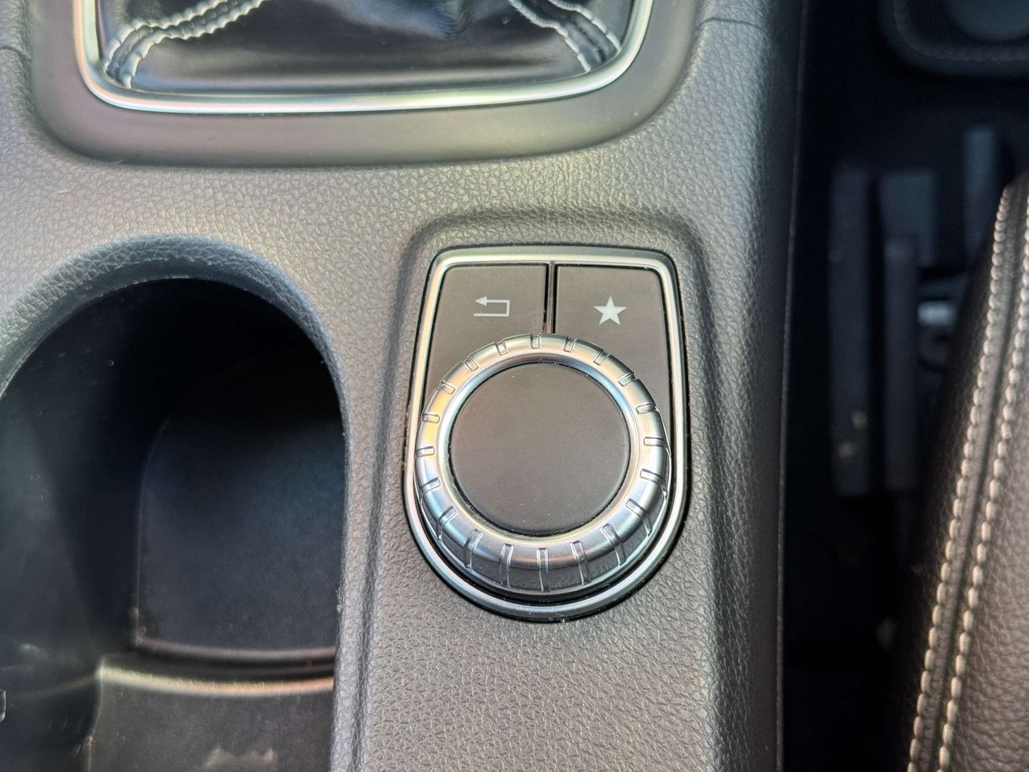 Used Mercedes-Benz A-Class 2018 for sale - 76600968: Photo 41