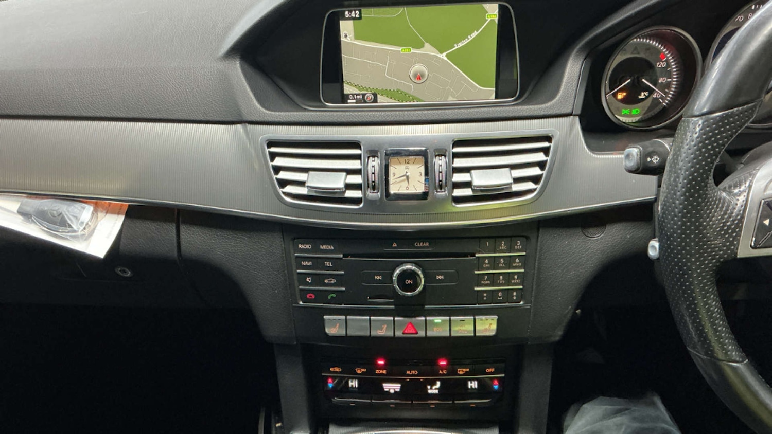 Used Mercedes-Benz E Class 2015 for sale - 77167223: Photo 14