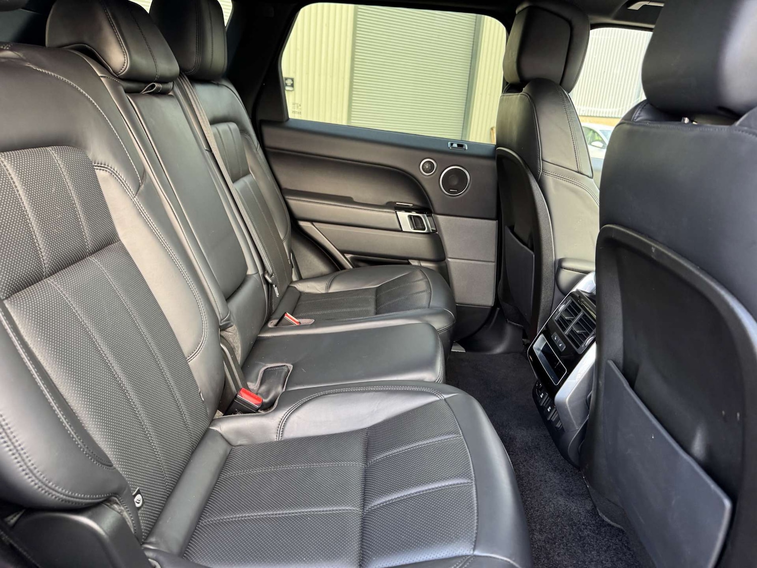 Used Land Rover Range Rover Sport 2018 for sale - 76363679: Photo 16