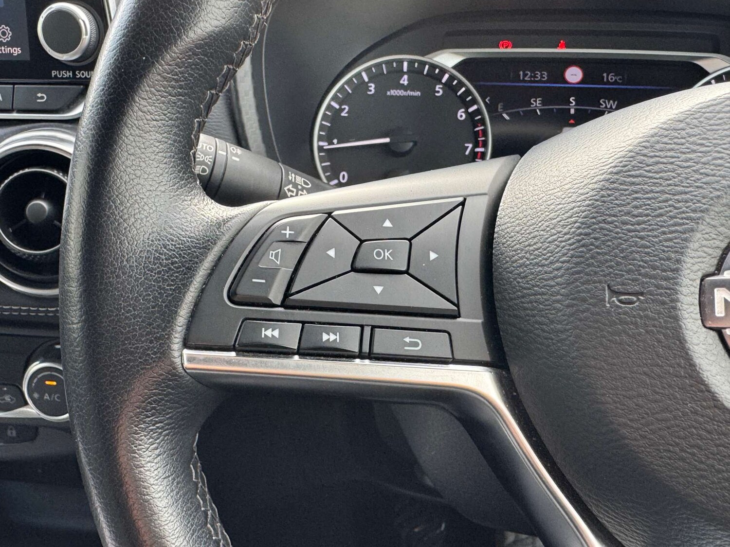 Used Nissan Juke 2023 for sale - 76363525: Photo 25