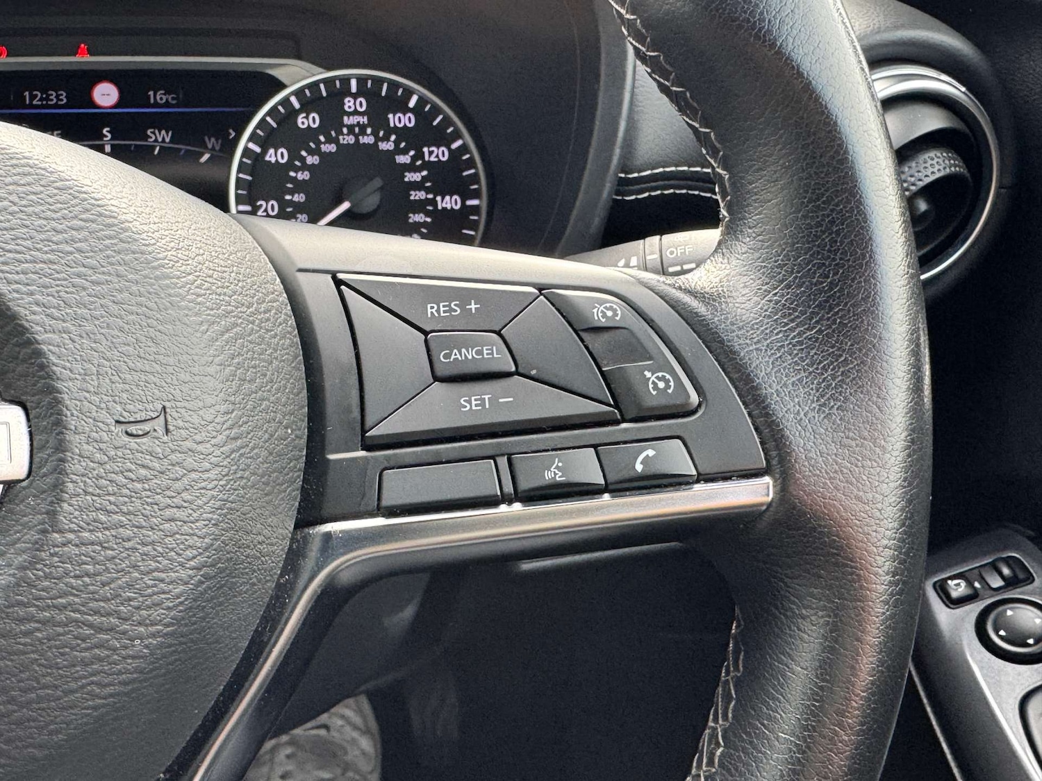 Used Nissan Juke 2023 for sale - 76363525: Photo 26