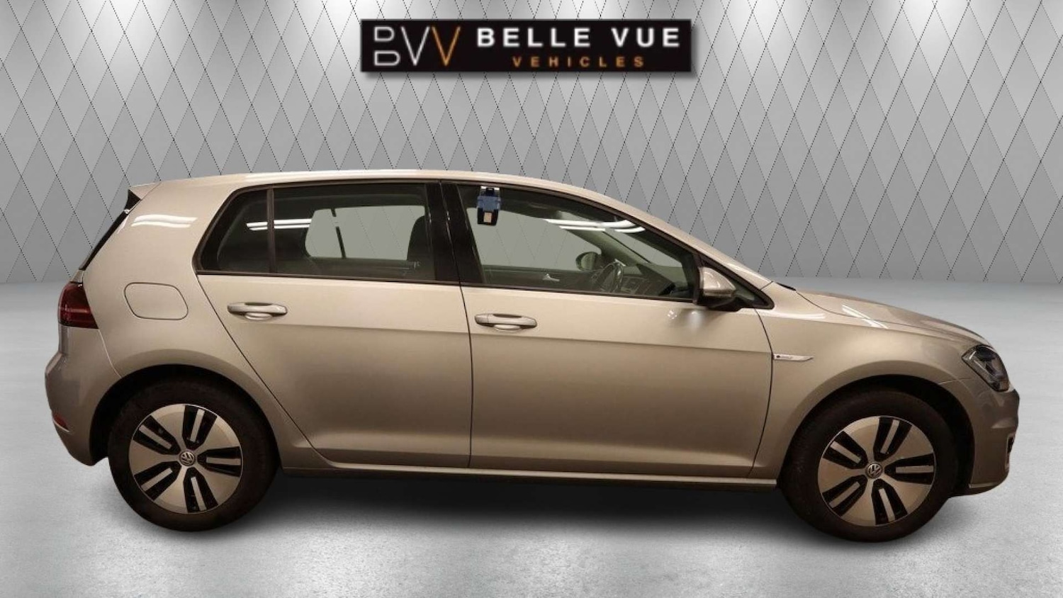 Used Volkswagen Golf 2020 for sale - 76475112: Photo 2