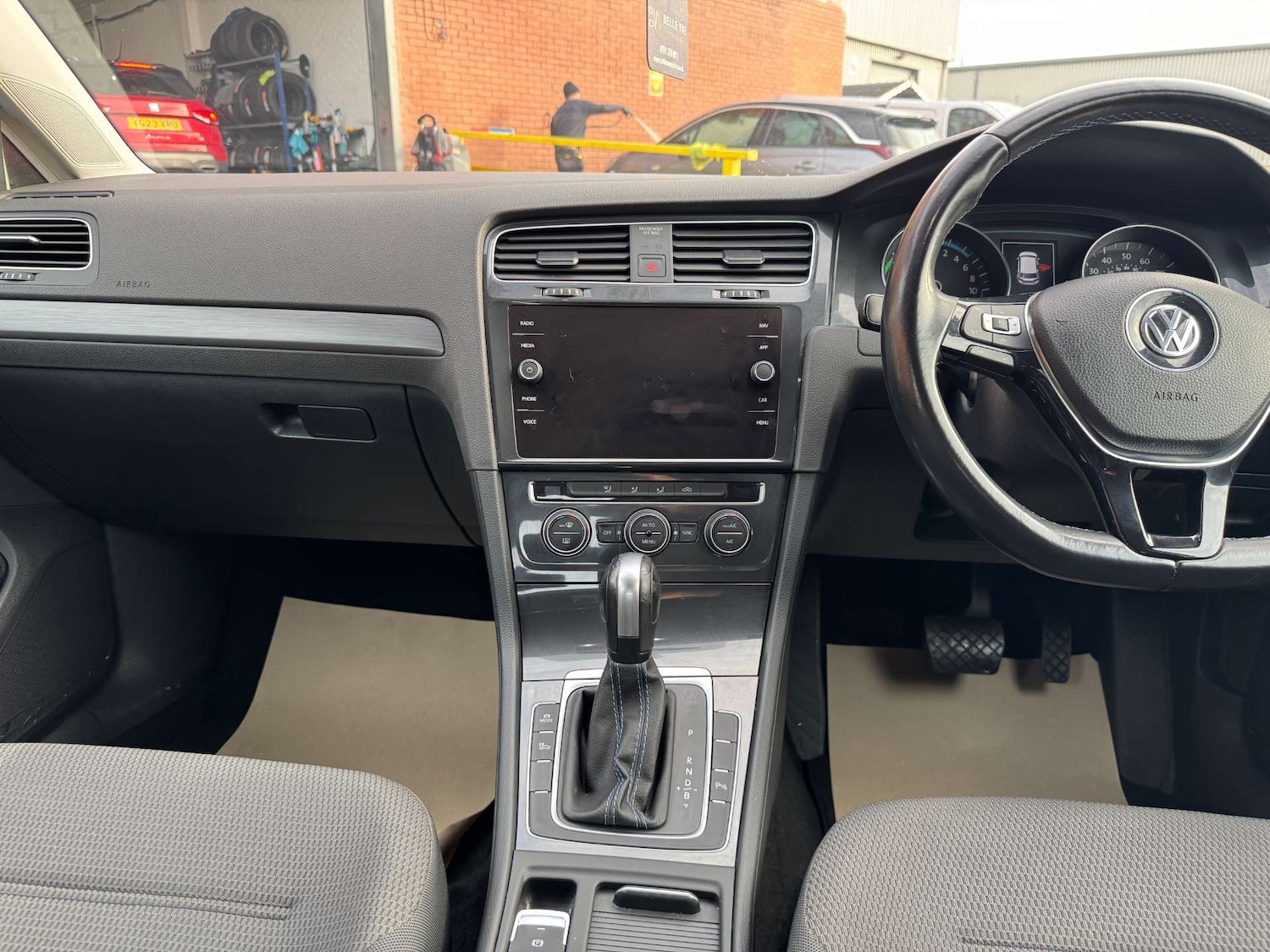 Used Volkswagen Golf 2020 for sale - 76475112: Photo 33