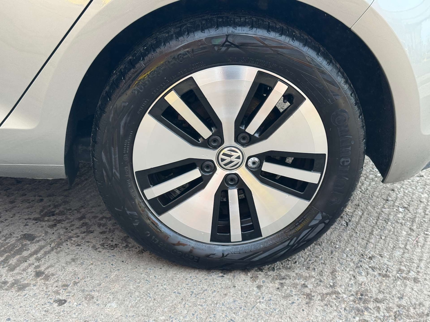 Used Volkswagen Golf 2020 for sale - 76475112: Photo 51